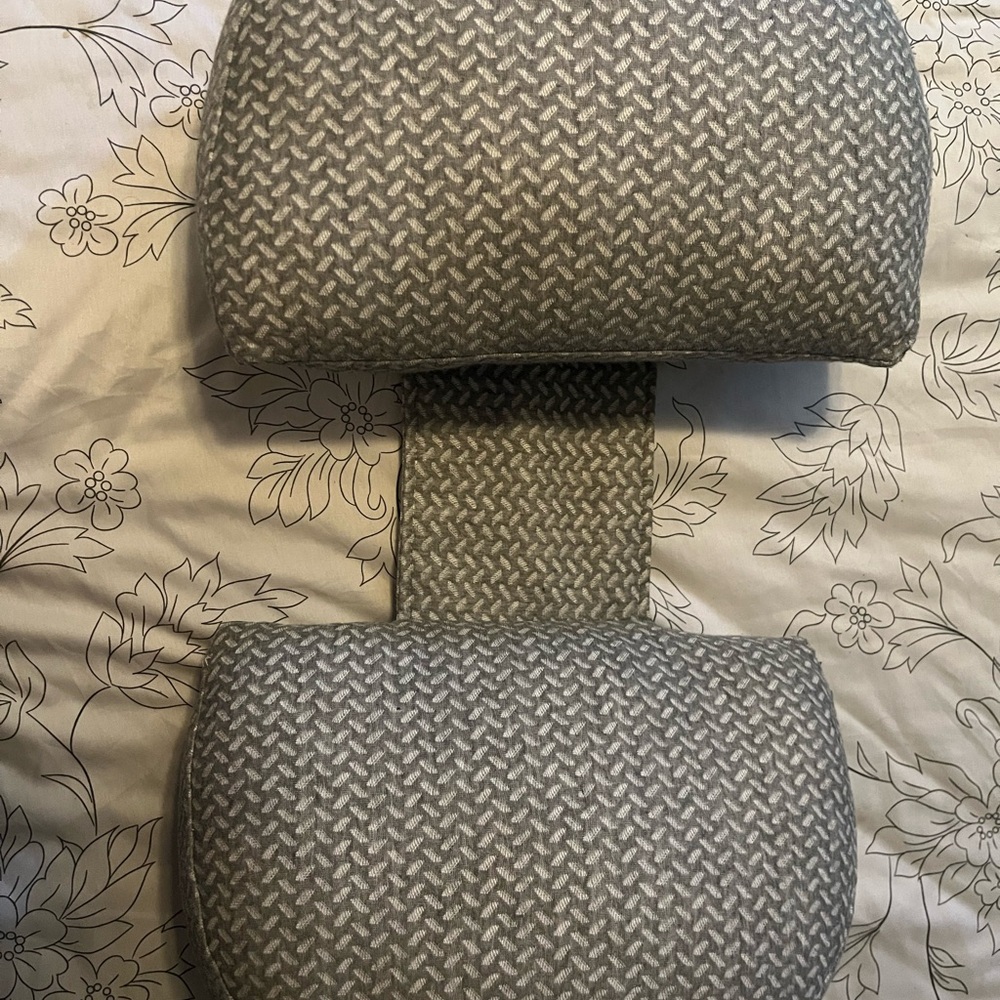Momcozy Portable Pregnancy Pillow
